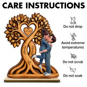 Anniversary Gift For Him & Her – Personalized "Couple Kissing Under Heart Tree" Wooden Plaque