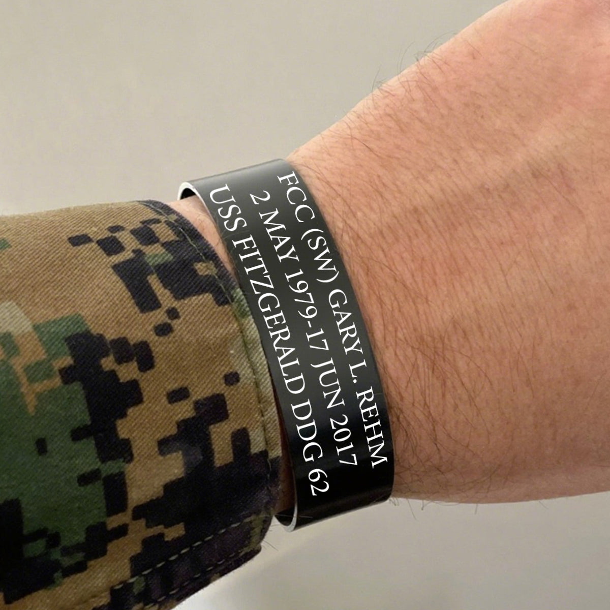 Personalized Memorial Bracelet with Custom Photo & Engraving – "In Loving Memory" Gift