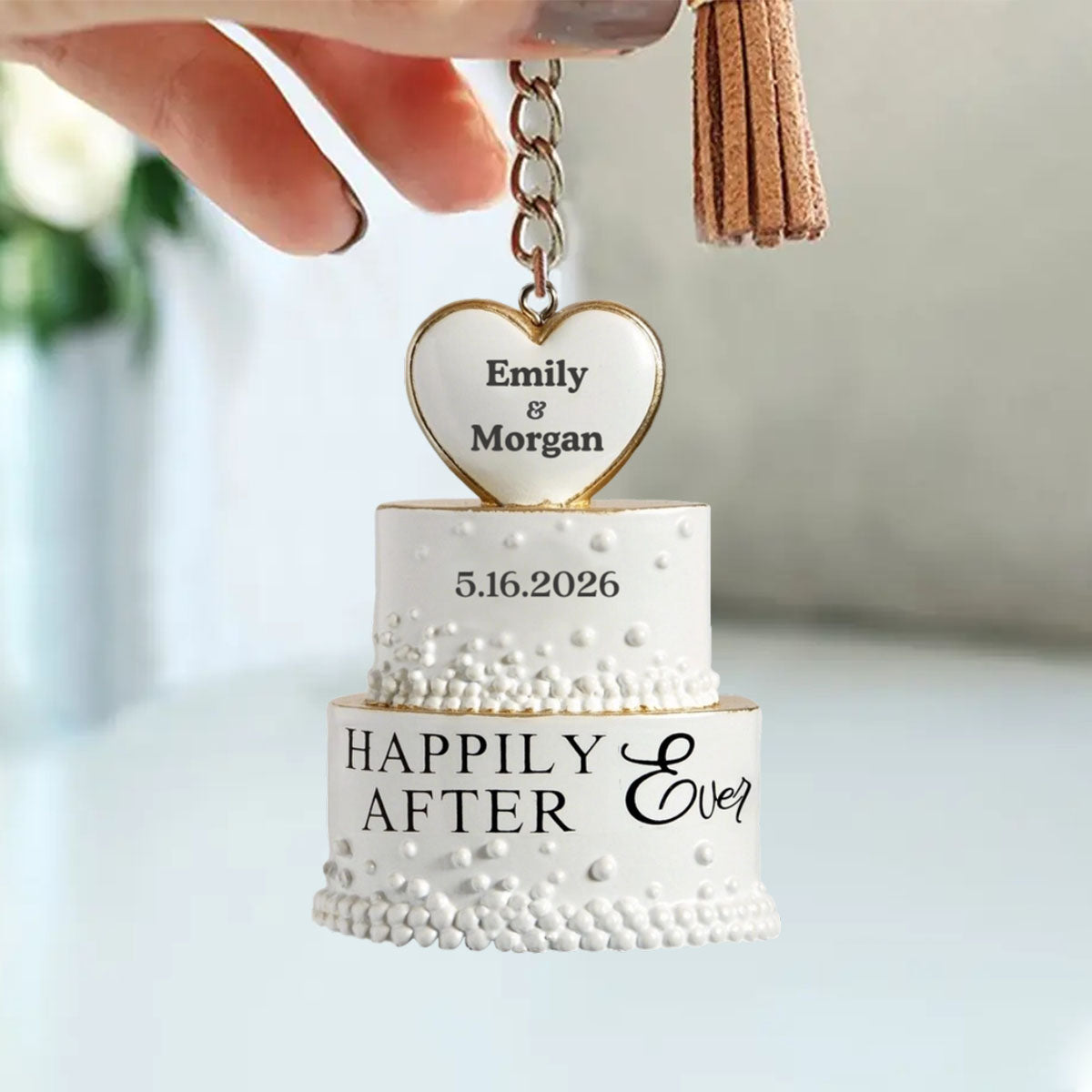 Wedding Cake Personalized Keychain, Newlywed Gifts, Couple Gifts