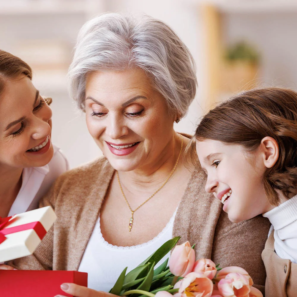 Personalized Peas in a Pod Family Necklace with 2-8 Birthstones