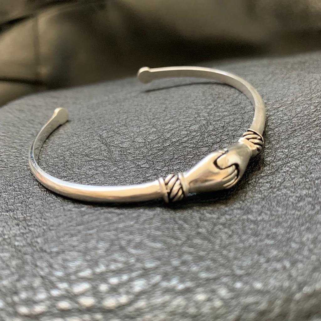 Vintage Silver Adjustable Hug Hands Bangle Open Unique Bracelet