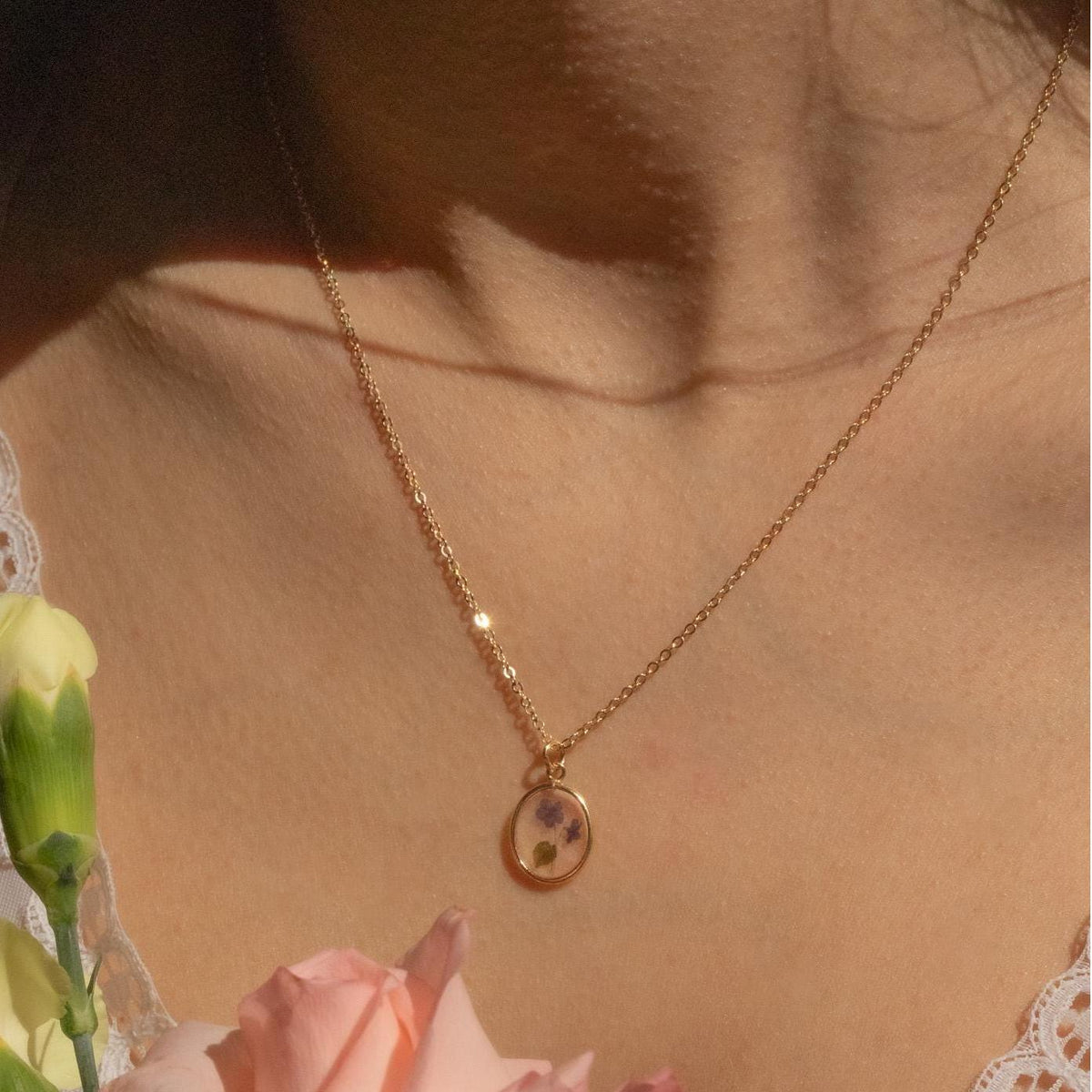 Personalized Birth Flower Family Bouquet Necklace