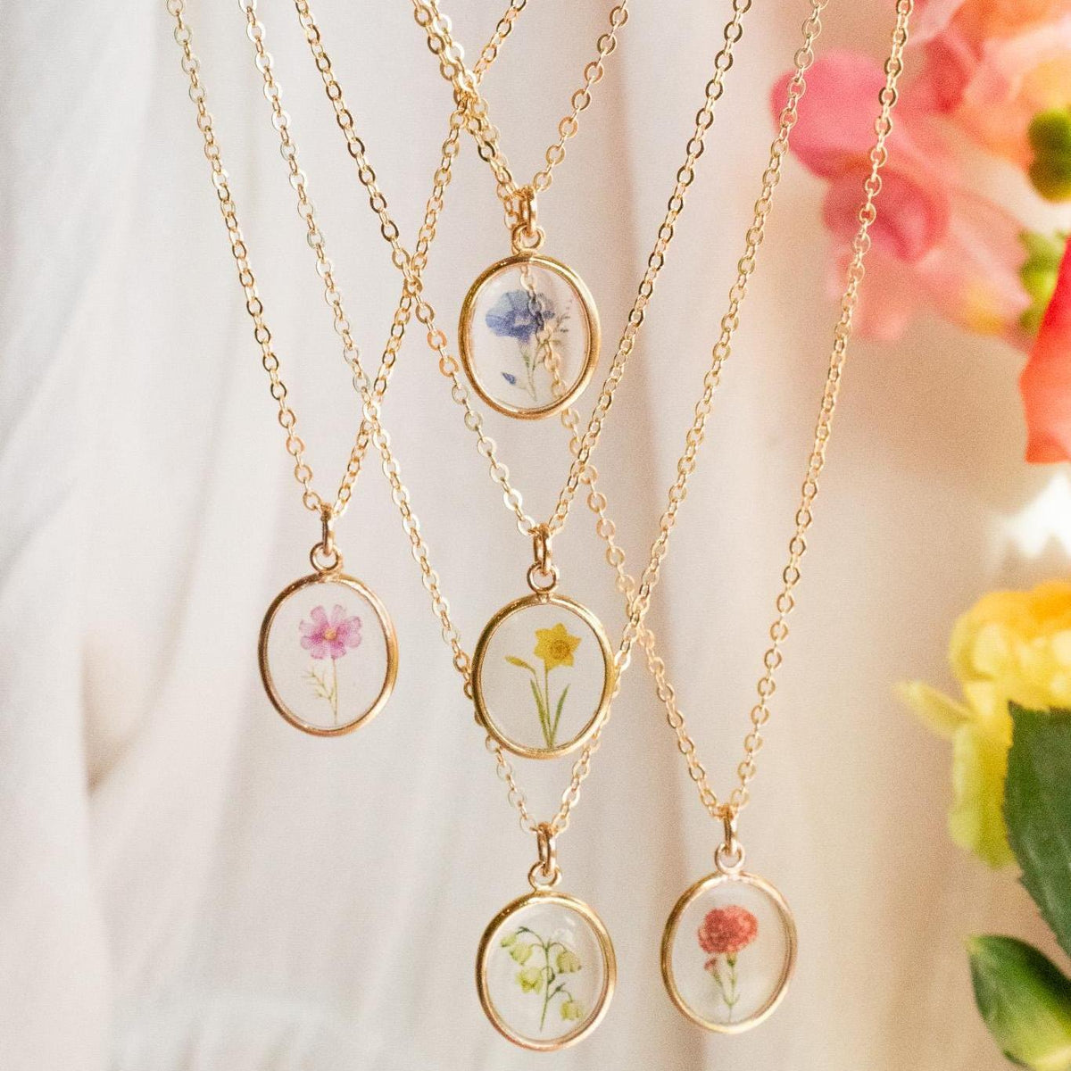 Personalized Birth Flower Family Bouquet Necklace