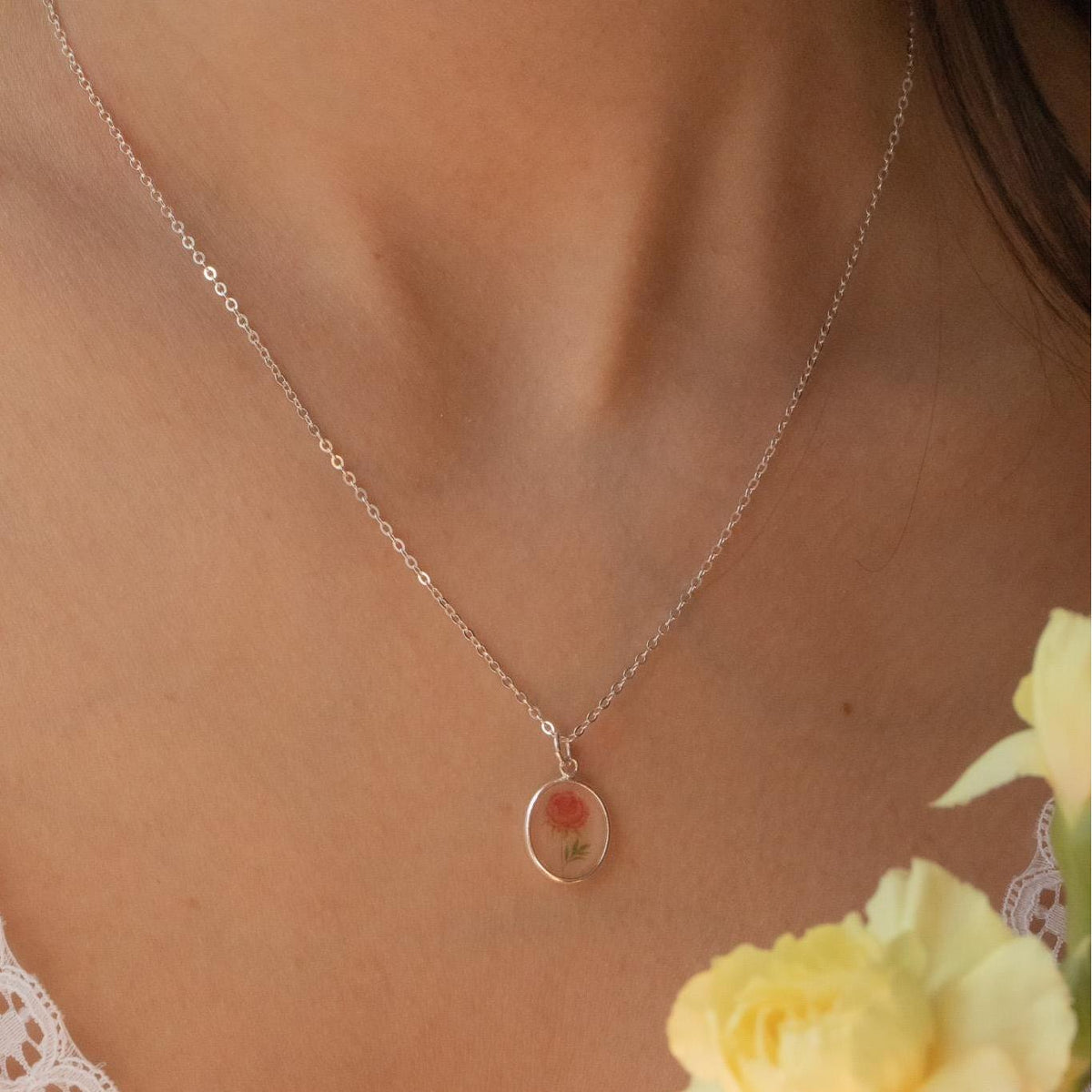 Personalized Birth Flower Family Bouquet Necklace